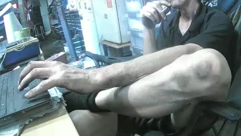 04oldskool online show from October 13, 4:18 am