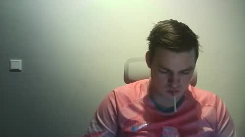 Snapshot of 12curty chatting on October 27, 11:01 am 12curty online show from October 27, 11:01 am