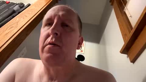 Snapshot of 16510 chatting on October 19, 11:35 am 16510 online show from October 19, 11:35 am