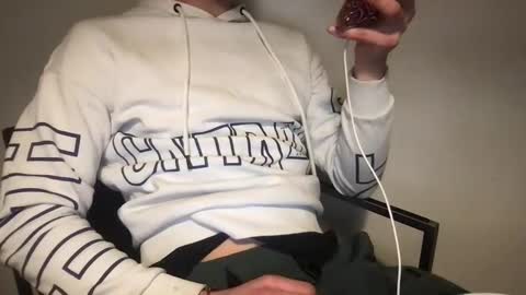 man 18 but cute online show from December 31, 12:54 am