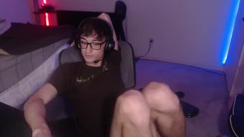 Snapshot of 18yrboyhot chatting on September 14, 12:56 am 19yrboyhot online show from September 14, 12:56 am