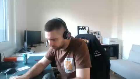 kam online show from March 10, 8:39 am