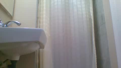 Snapshot of 1nastya8 chatting on December 7, 4:03 pm TheShyOne18 online show from December 7, 4:03 pm