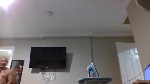 Snapshot of 1nastya8 chatting on March 5, 6:12 am TheShyOne18 online show from March 5, 6:12 am