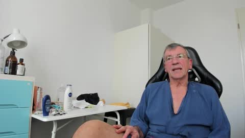 Henk online show from February 19, 3:30 pm