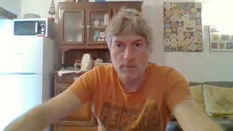 Snapshot of 22esserre chatting on October 15, 11:29 am 22esserre online show from October 15, 11:29 am