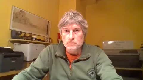 Snapshot of 22esserre chatting on October 27, 4:42 pm 22esserre online show from October 27, 4:42 pm