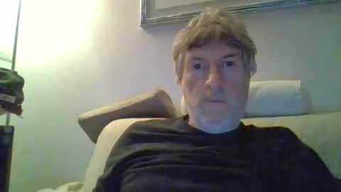 22esserre online show from March 12, 10:06 pm