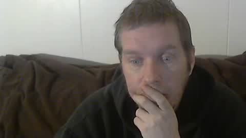 2small4you83 online show from January 6, 11:31 pm