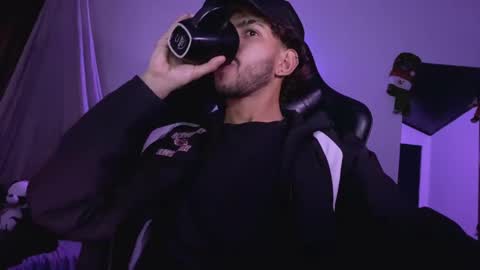 E V I L online show from November 23, 10:10 pm