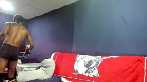 Tettaz GetitJusy4ya online show from December 10, 9:00 pm