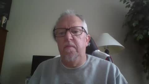 72funguy71 online show from March 11, 11:15 pm