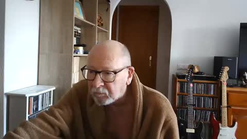 Snapshot of 7thsojourn chatting on February 15, 9:16 am  Papi  online show from February 15, 9:16 am