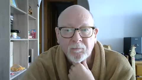 Snapshot of 7thsojourn chatting on December 15, 11:12 am  Papi  online show from December 15, 11:12 am