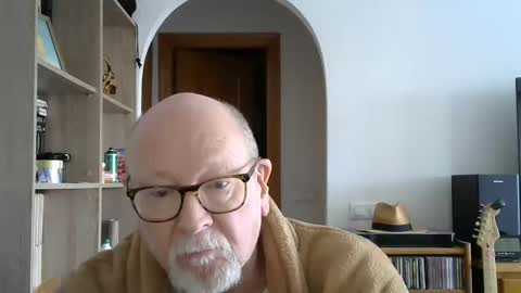Snapshot of 7thsojourn chatting on December 8, 11:35 am  Papi  online show from December 8, 11:35 am