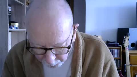 Snapshot of 7thsojourn chatting on February 1, 9:11 am  Papi  online show from February 1, 9:11 am