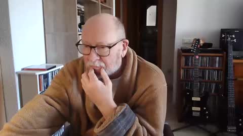 Snapshot of 7thsojourn chatting on March 12, 10:05 am  Papi  online show from March 12, 10:05 am