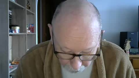 Snapshot of 7thsojourn chatting on January 30, 9:04 am  Papi  online show from January 30, 9:04 am