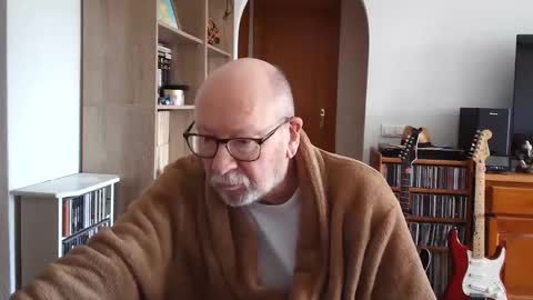 Snapshot of 7thsojourn chatting on February 25, 10:04 am  Papi  online show from February 25, 10:04 am