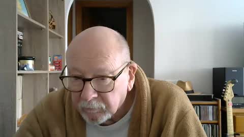 Snapshot of 7thsojourn chatting on December 18, 9:58 am  Papi  online show from December 18, 9:58 am