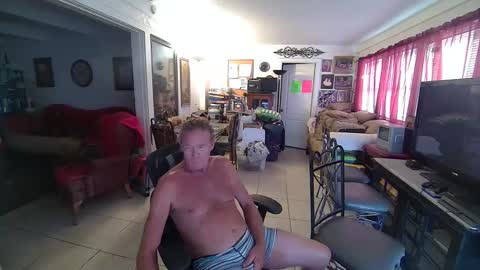 86406stud online show from December 11, 4:37 pm