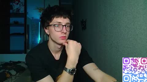 Phillip online show from November 27, 4:49 am