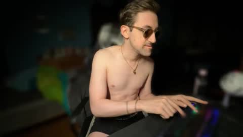 91stefisexy91 online show from October 10, 8:35 pm