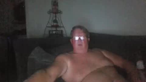 9gecko696969 online show from May 3, 7:33 am