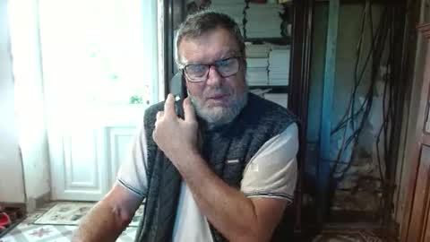 Snapshot of _123_voyeur_ chatting on October 6, 8:30 am _123_voyeur_ online show from October 6, 8:30 am