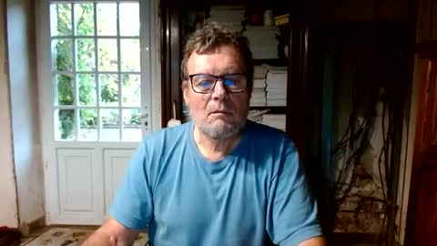 Snapshot of _123_voyeur_ chatting on November 1, 11:25 am _123_voyeur_ online show from November 1, 11:25 am