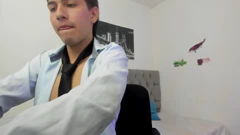 DERECK online show from March 25, 11:14 am