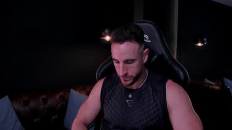 _adamcoper_ online show from December 5, 1:56 am