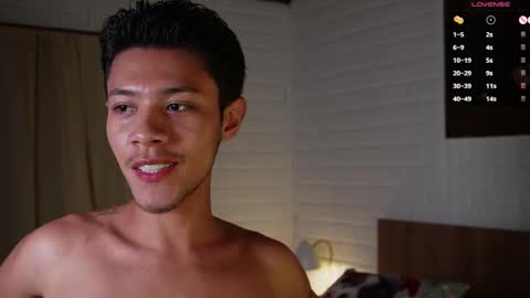 Snapshot of _billy_j chatting on December 6, 11:58 pm BILLY online show from December 6, 11:58 pm