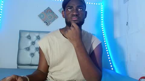 Andrew online show from November 17, 6:22 pm