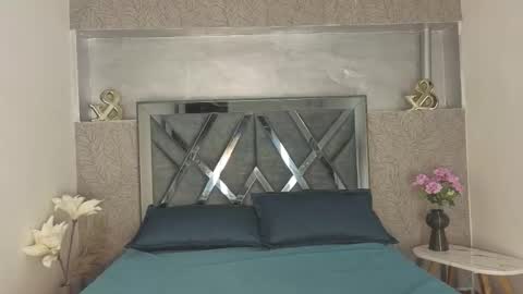 Dante online show from December 13, 9:10 pm