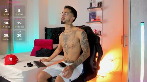 Duriel online show from April 7, 4:40 pm