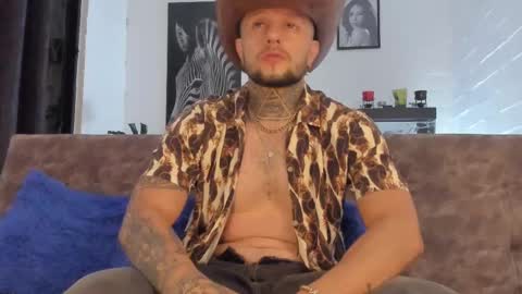 Emilio online show from February 11, 1:52 am