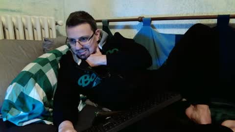 Manuel online show from February 4, 4:08 pm