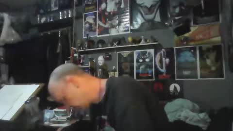 That guy online show from May 3, 4:15 am