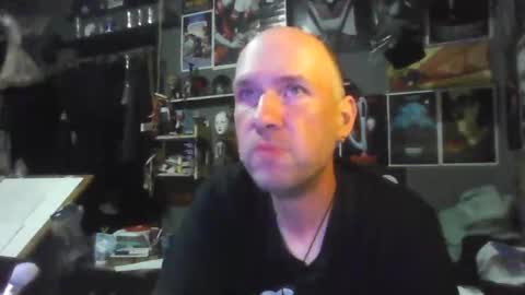 That guy online show from May 5, 4:25 am