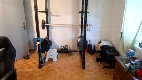 BENJI online show from November 3, 8:07 am