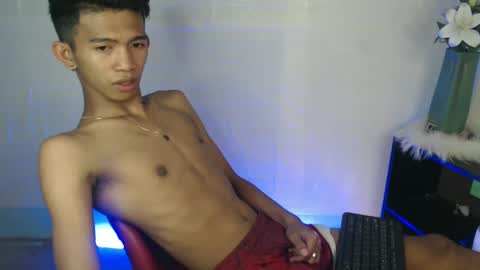 _rellvanxx online show from March 8, 1:44 pm