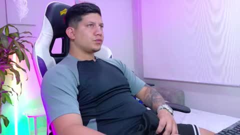 Roberto online show from February 14, 1:28 pm