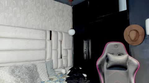 _sammy_ice online show from February 14, 9:03 am