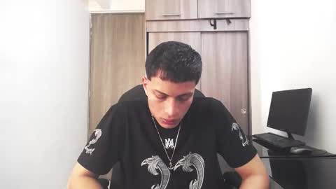 Juan Pablo-independent model online show from February 18, 9:31 pm