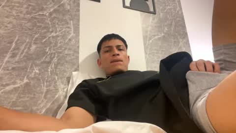 Juan Pablo-independent model online show from March 1, 7:53 am