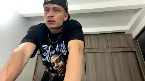 Juan Pablo-independent model online show from September 16, 2:23 am