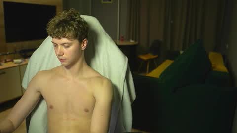 OLIVERERENMARCUSpvt is open online show from November 30, 12:51 pm