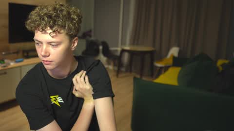 OLIVERERENMARCUSpvt is open online show from January 10, 3:07 am