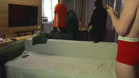 OLIVERERENMARCUSpvt is open online show from October 4, 12:10 pm